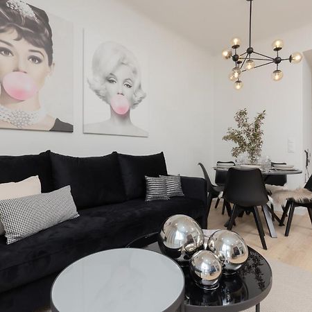 Fashionable City Center Apartment By Noclegi Renters Varsóvia Exterior foto