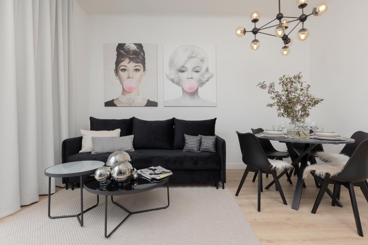 Fashionable City Center Apartment By Noclegi Renters Varsóvia Exterior foto