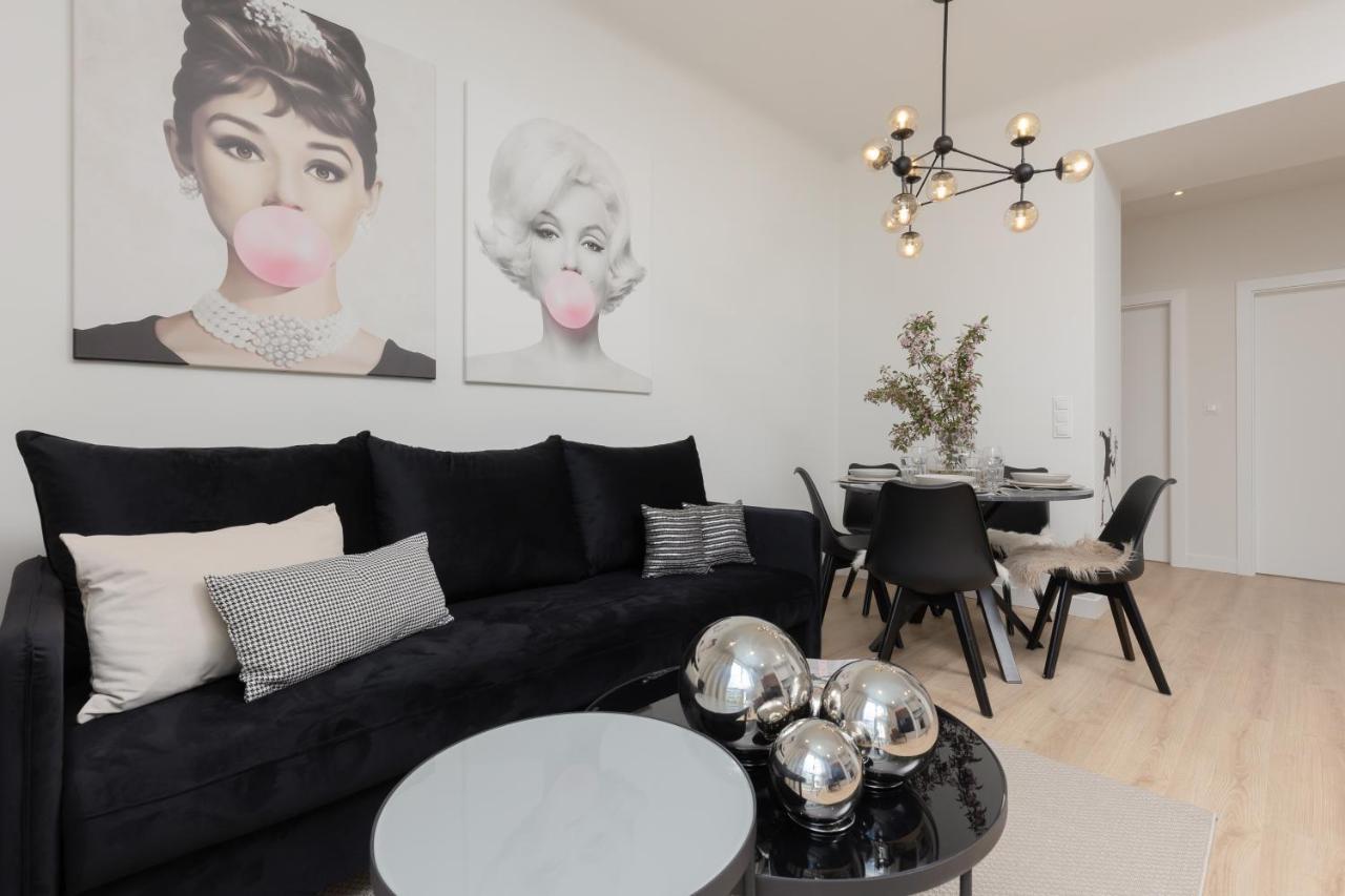 Fashionable City Center Apartment By Noclegi Renters Varsóvia Exterior foto