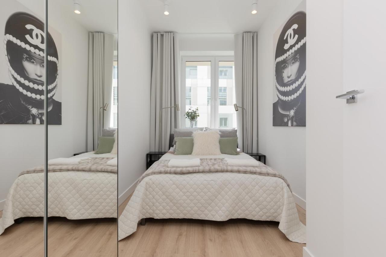 Fashionable City Center Apartment By Noclegi Renters Varsóvia Exterior foto